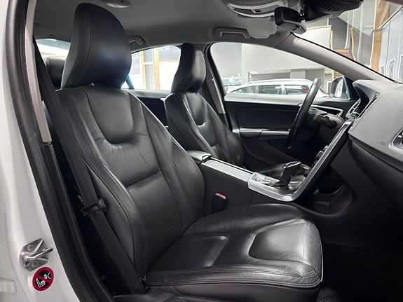 Volvo S60 23 of 27