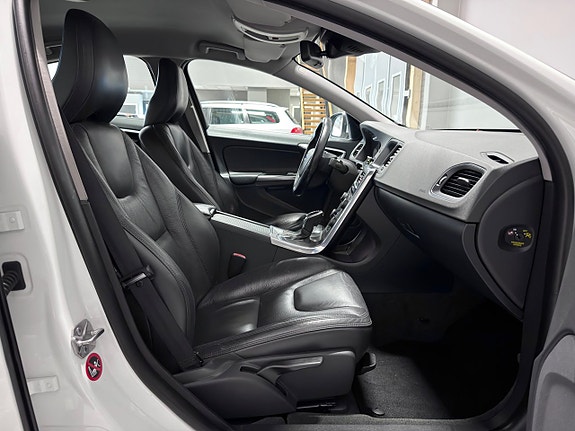 Volvo S60 22 of 27