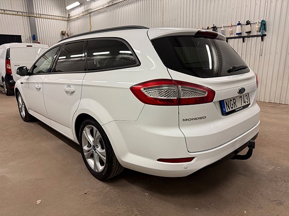 Ford Mondeo 2 of 22