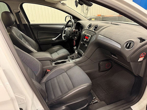 Ford Mondeo 11 of 22