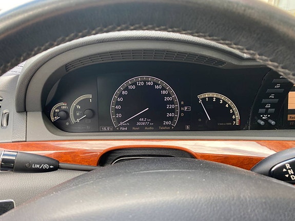 Mercedes-Benz S350 18 of 25