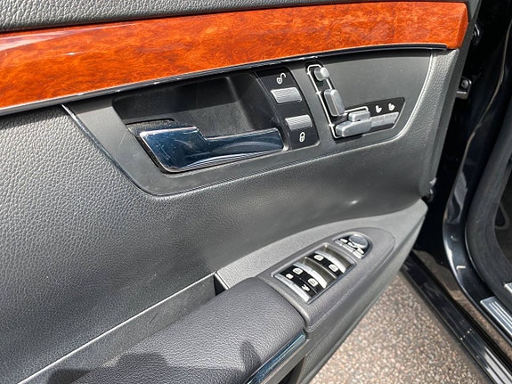 Mercedes-Benz S350 9 of 25
