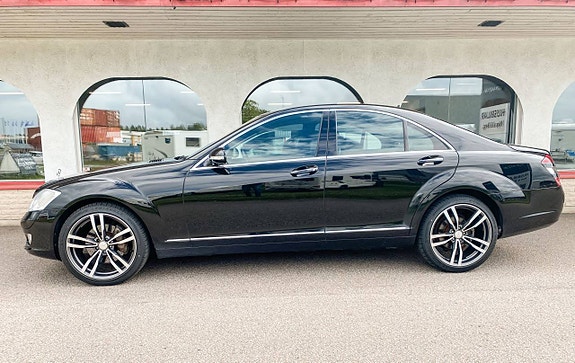 Mercedes-Benz S350 2 of 25