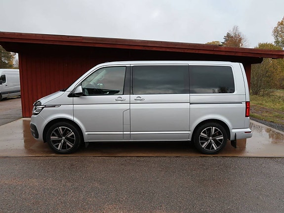 Volkswagen Multivan 7 of 17