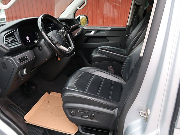 Volkswagen Multivan 8 of 17