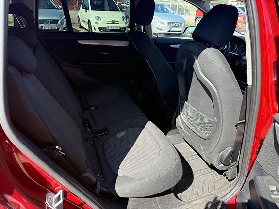 BMW 218 8 of 8
