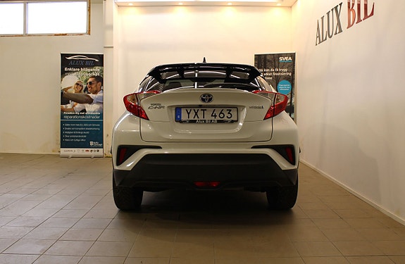 Toyota C-HR 9 of 18
