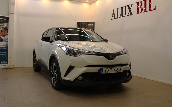 Toyota C-HR 2 of 18