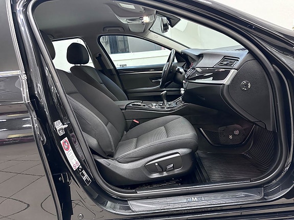 BMW 520 18 of 24
