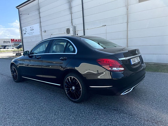 Mercedes-Benz C220 d 7 of 9