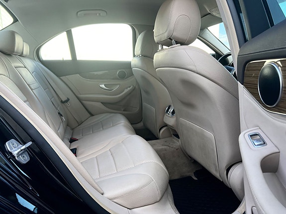 Mercedes-Benz C220 d 4 of 9