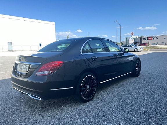 Mercedes-Benz C220 d 3 of 9