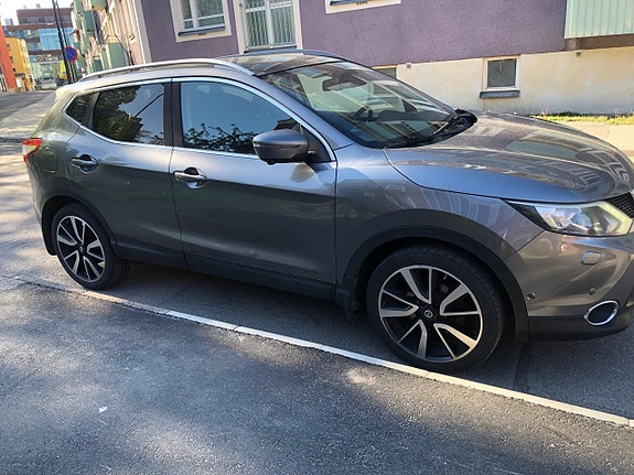 Nissan Qashqai 2 of 5