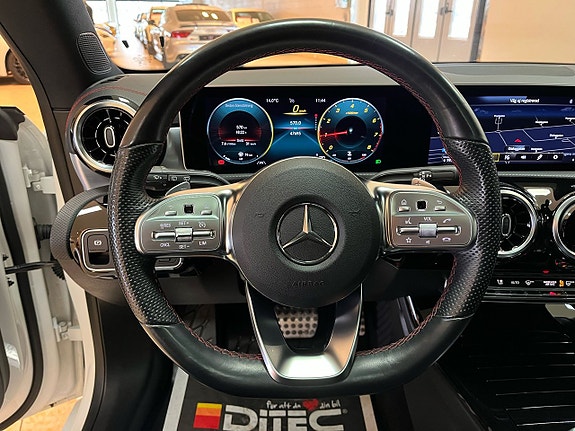 Mercedes-Benz CLA200 21 of 28