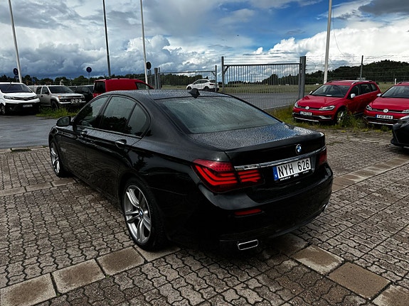 BMW 740d 2 of 5