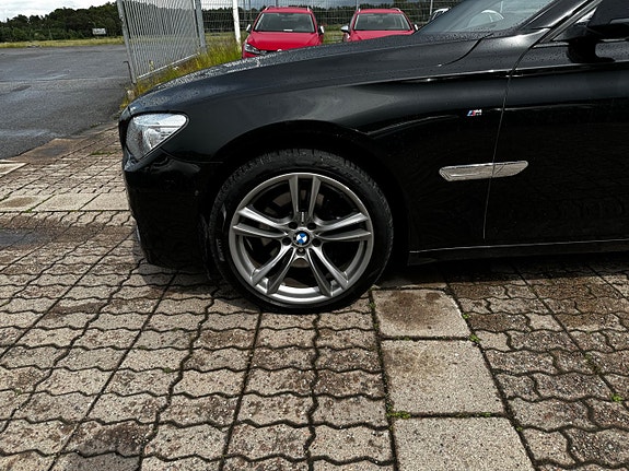 BMW 740d 20 of 21