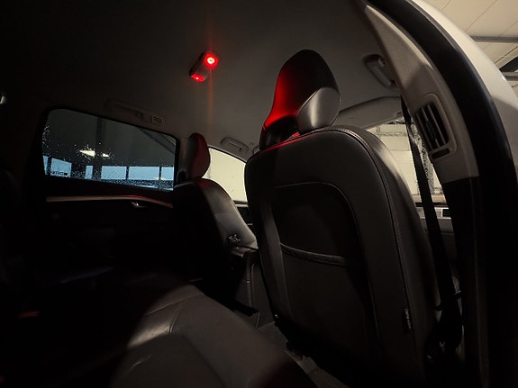 Volvo V70 12 of 20