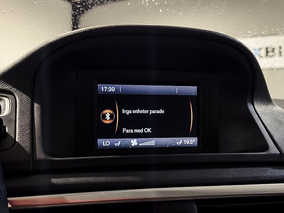 Volvo V70 16 of 20