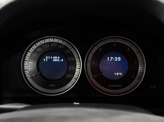 Volvo V70 15 of 20