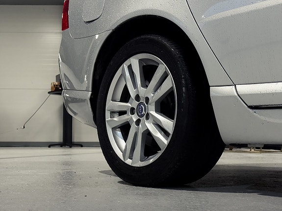 Volvo V70 5 of 20