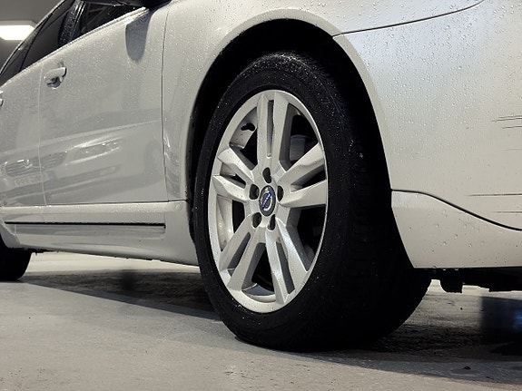 Volvo V70 4 of 20
