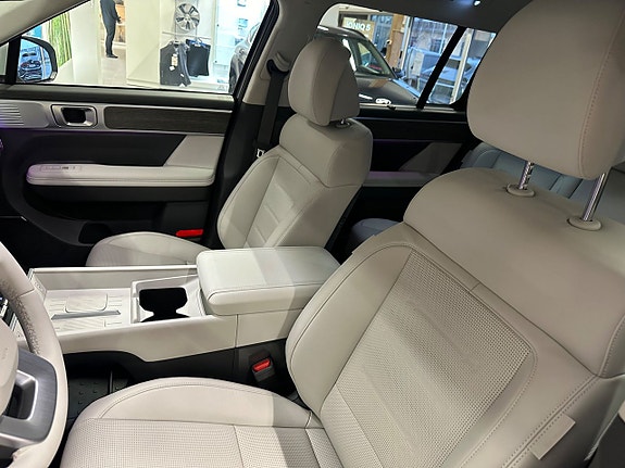 Hyundai Santa Fe 17 of 19