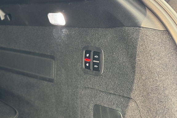 Porsche Cayenne Turbo S 23 of 29
