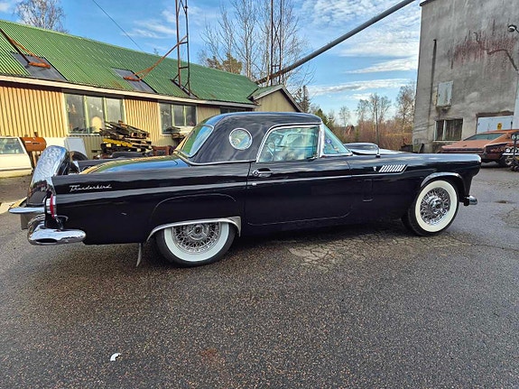 Cadillac Deville 6 of 12
