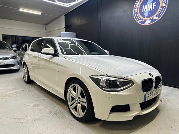 BMW 116i 2 of 5