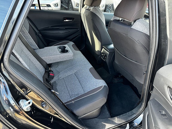 Toyota Corolla 13 of 23