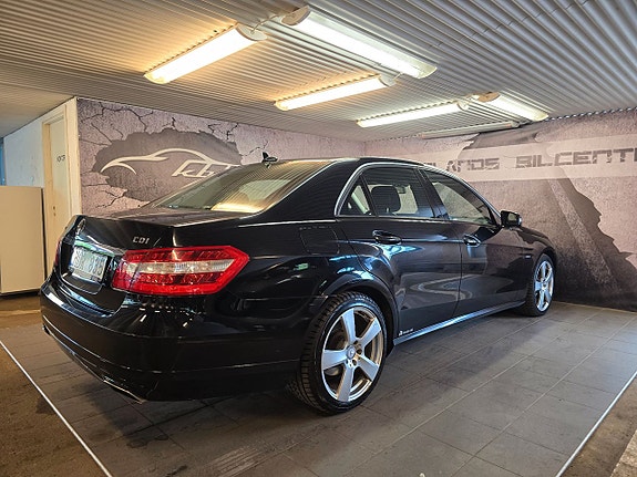 Mercedes-Benz E200 5 of 5