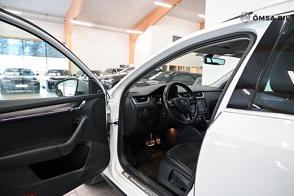 Skoda Octavia Scout 9 of 20