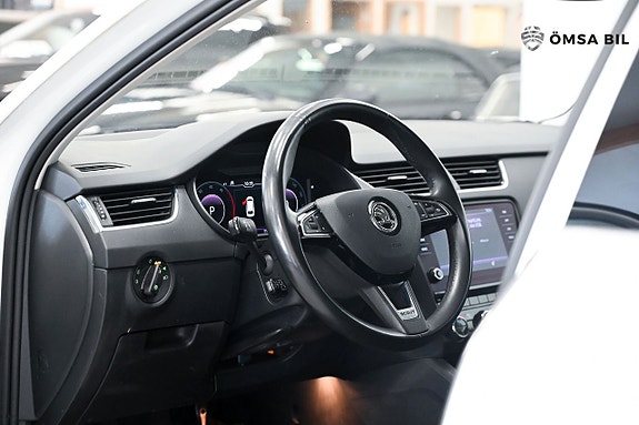 Skoda Octavia Scout 10 of 20