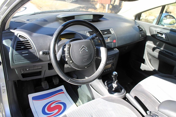 Citroen C4 3 of 4