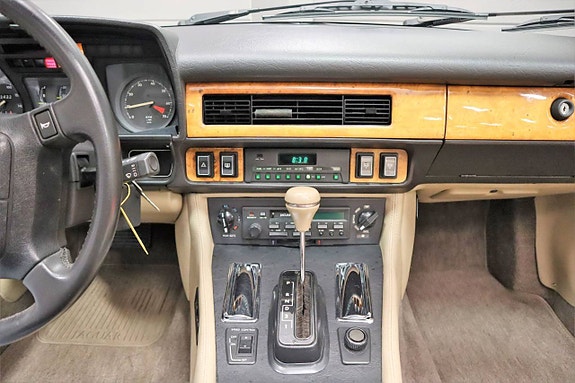 Jaguar XJS 13 of 28