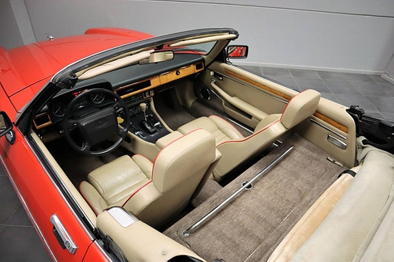 Jaguar XJS 10 of 28