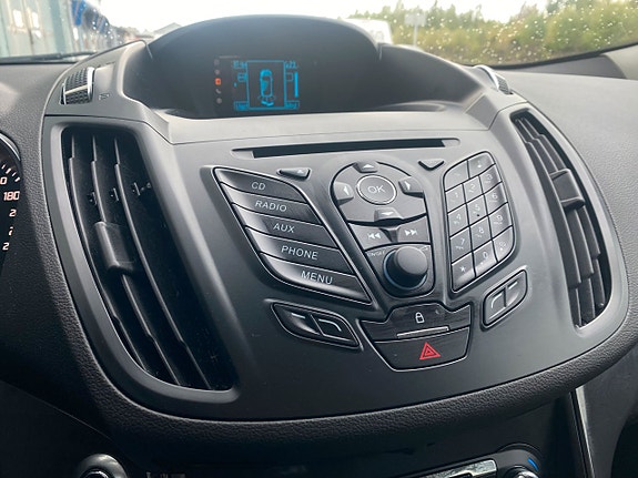 Ford Kuga 9 of 16