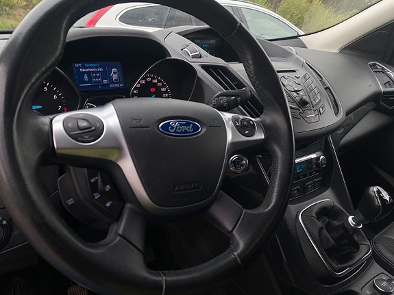 Ford Kuga 12 of 16