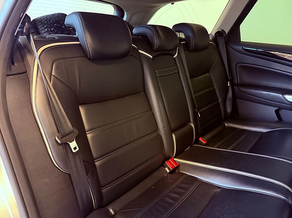 Ford Mondeo 9 of 13