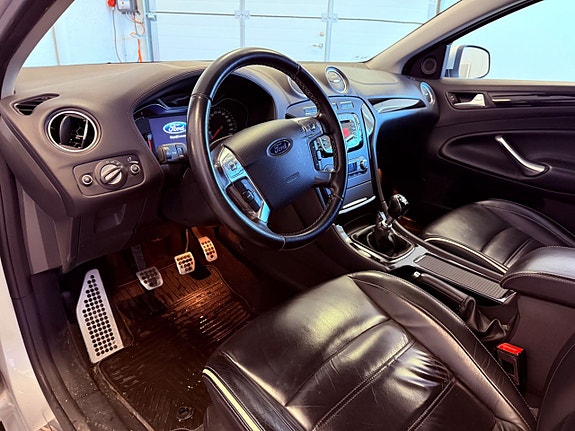 Ford Mondeo 12 of 13