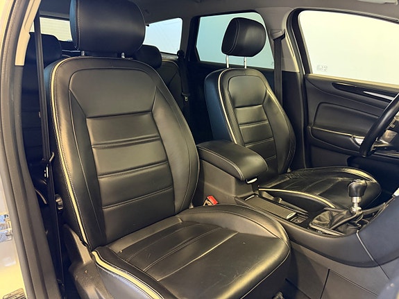 Ford Mondeo 8 of 13