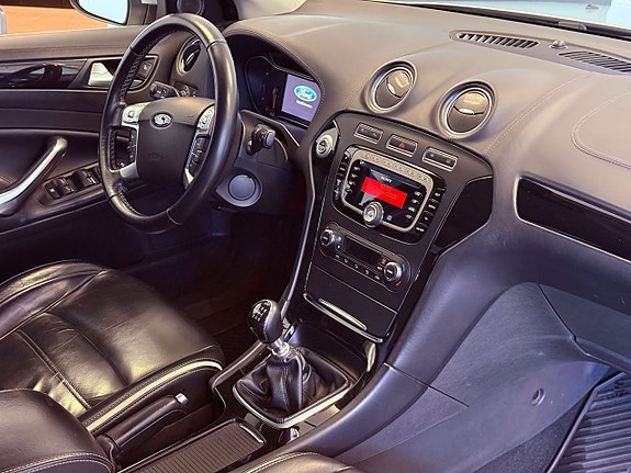 Ford Mondeo 11 of 13