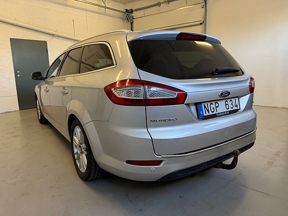 Ford Mondeo 3 of 13