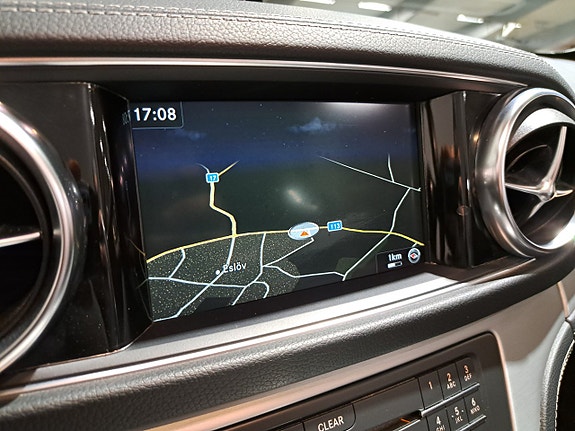 Mercedes-Benz SL400 16 of 25