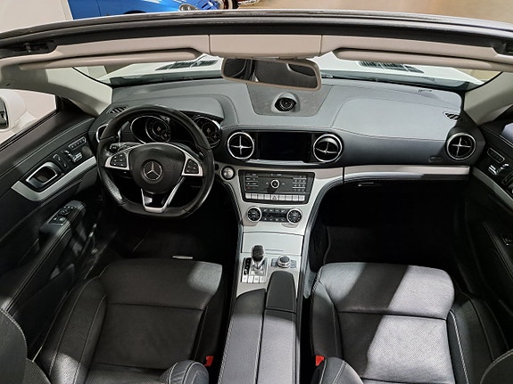 Mercedes-Benz SL400 20 of 25