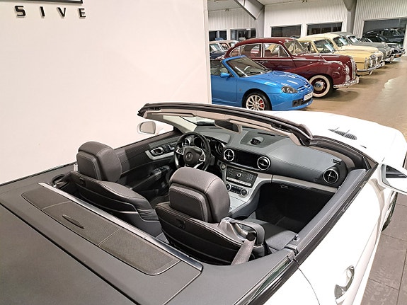 Mercedes-Benz SL400 19 of 25