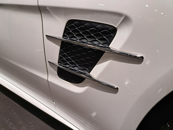 Mercedes-Benz SL400 22 of 25