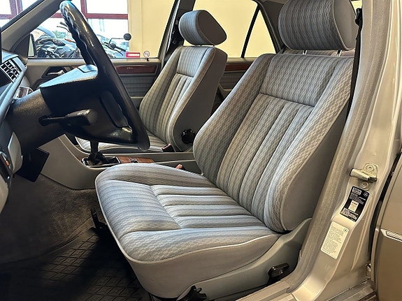 Mercedes-Benz E250 d 6 of 13