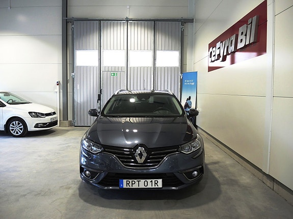 Renault Megane IV 3 of 5
