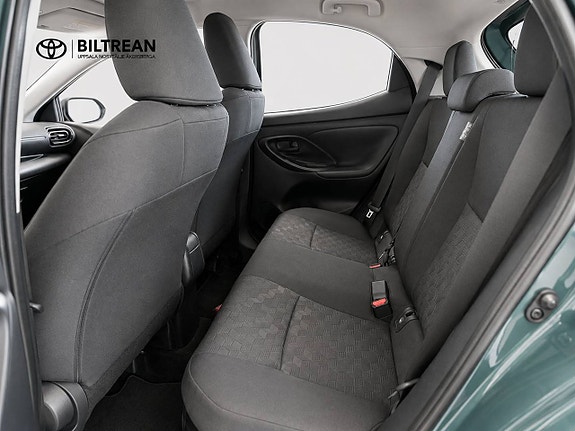 Toyota Yaris 7 of 7